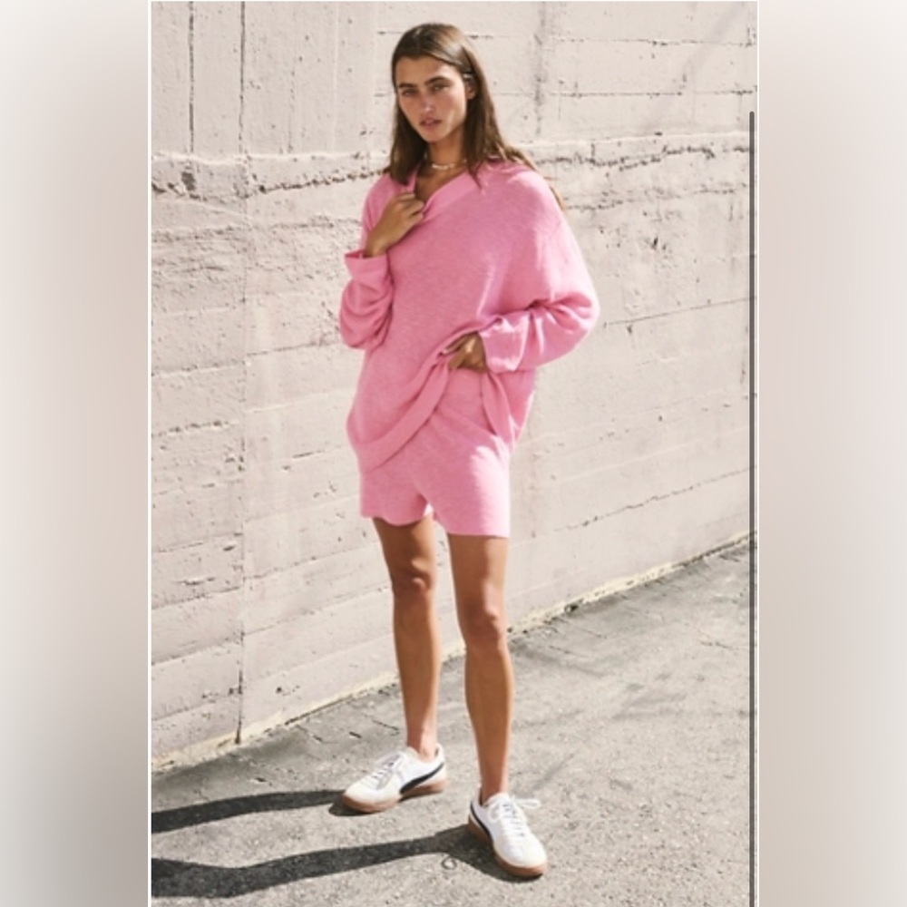 MALIBU SOLID SURF SET XS WORN ONCE EXCELLENT CONDITION IN LOLLIPOP COLOR.